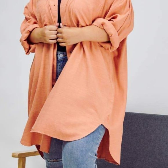 Oversized Button-Down Shirt - Picture 3 of 5